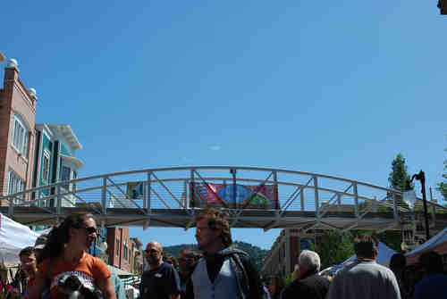 Historic downtown Park City comes alive every week for the Park Silly Sunday Market.